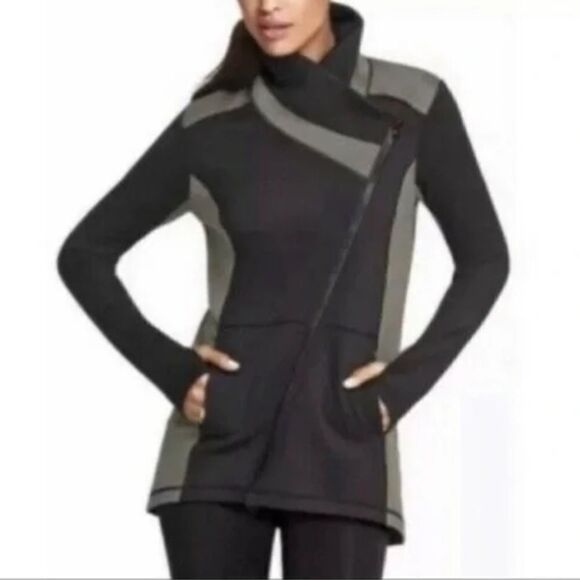 Cabi 989 Dash Jacket Asymmetrical Zip Up Atlheisure Size Medium - Picture 3 of 9